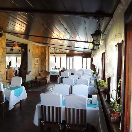 Cunda Beyaz Balina Hotel *