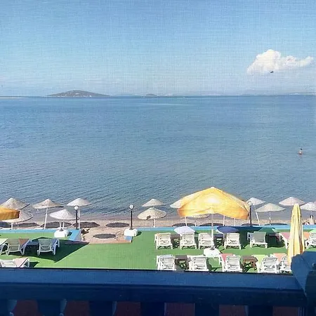 Cunda Beyaz Balina Ayvalik