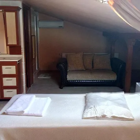 Hotel Cunda Beyaz Balina *