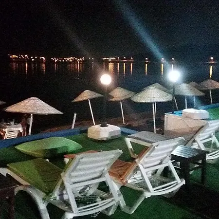 Cunda Beyaz Balina