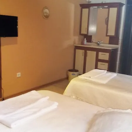 Hotel Cunda Beyaz Balina *