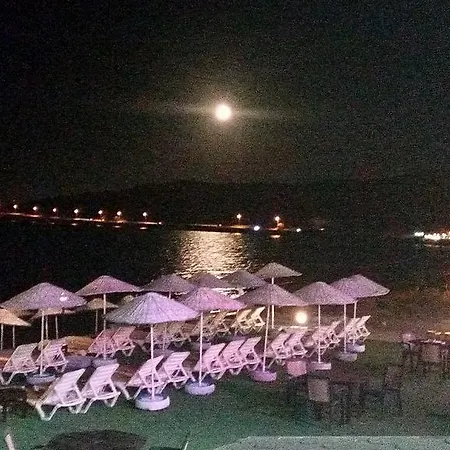 Cunda Beyaz Balina Ayvalik